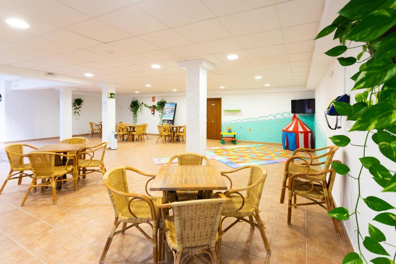 Hotel Oasis Atalaya Conil De La Frontera Luaran gambar